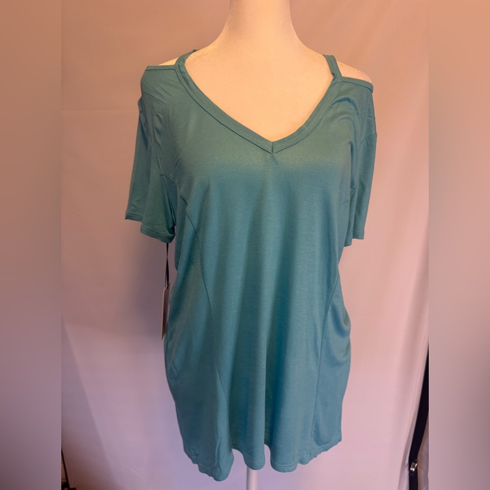 Juicy Couture MEDIUM aqua blue long t-shirt NWT, slight shimmer to fabric